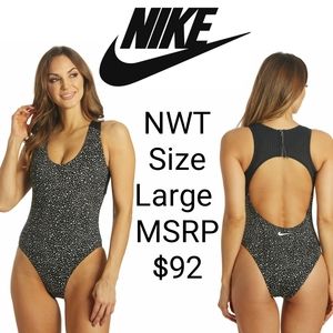 NWT Nike Cut-Out Swimsuit Size Large